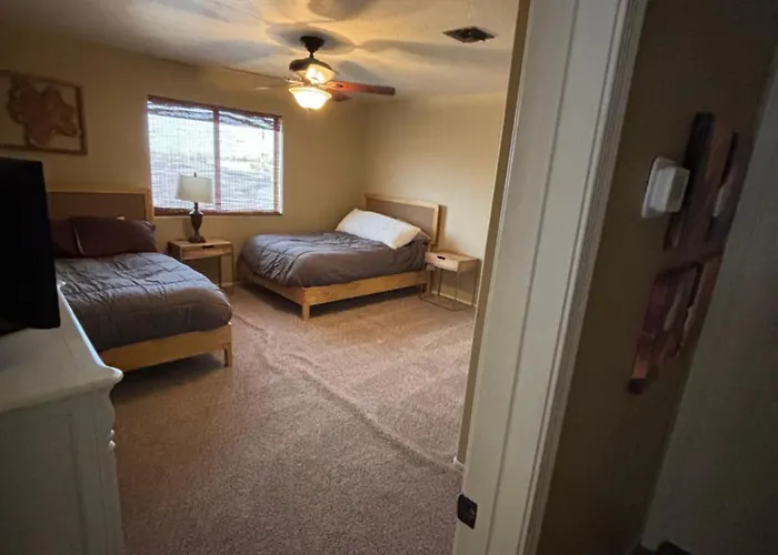 Sparkling Foothills Home 3 Bed And Loft 2 Bath Pool Home - 14 Day Minimum