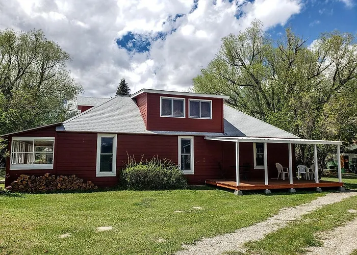 Charming Montana Bungalow With Madison River Views, Steps From Main Street In Ennis, Mt