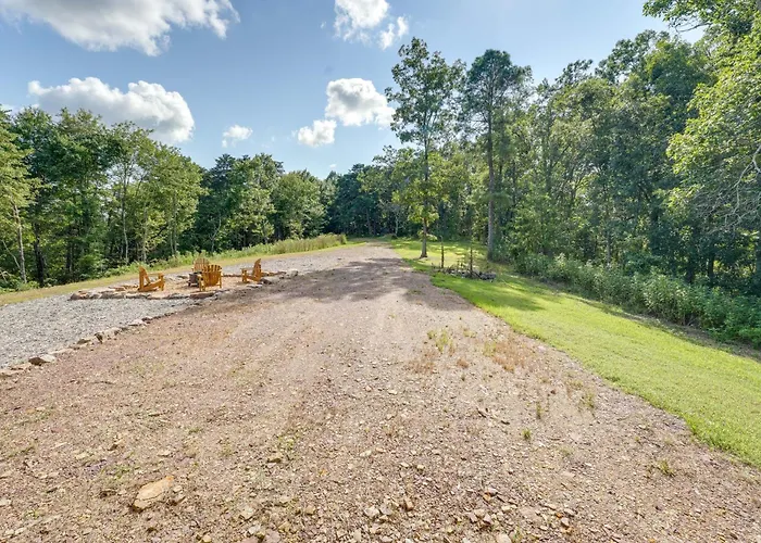 Hot Tub, Trail Access & 400 Acres On Lavender Mtn!