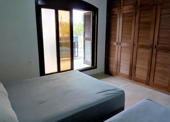 Casa Geminada Com Piscina Exclusiva
