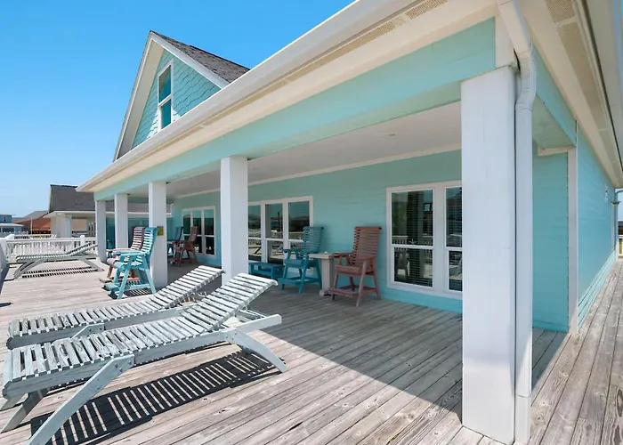 Beach Hideaway Spacious 4Br Game Loft, Hot Tub, Deck, Walk To Beach