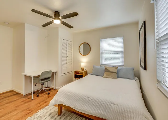 2 Mi To Ocean: Pet-Friendly Imperial Beach Retreat