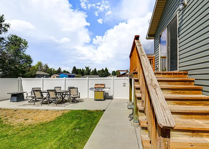 Walk To Downtown: Family-Friendly Cody Home!