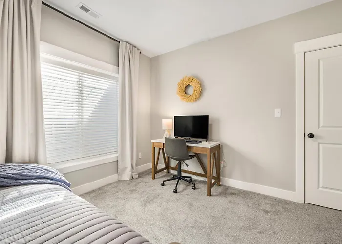 Falls & Fields-Stylish Stay In The Heart Of Idaho Falls