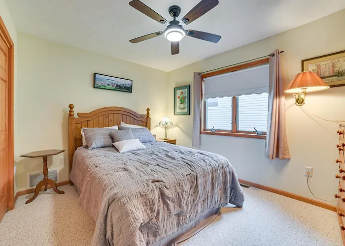 < 2 Mi To Brimley State Park: Lake Superior Home