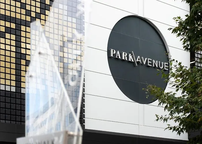 Luxury Cbd Apartment, Level 14 Views, Walk To Canberra Centre & Dining & Free Parking
