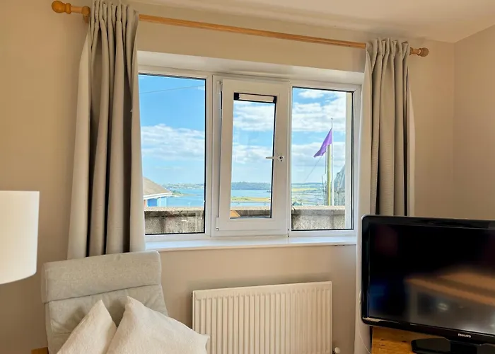 Oceanfront Gem Overlooking Cobh
