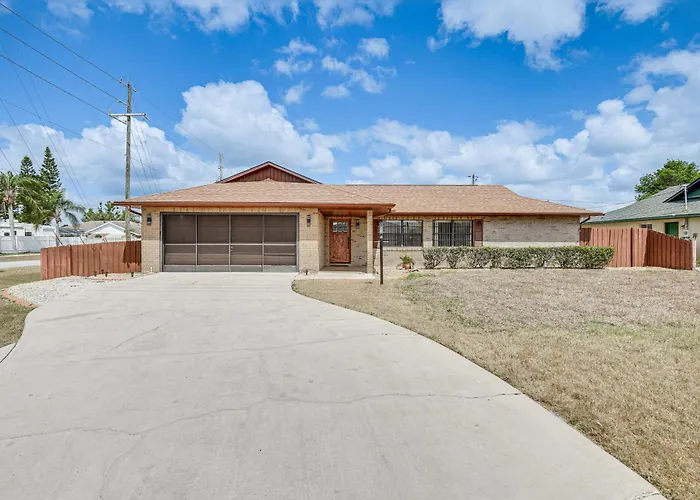 6 Mi To Gemini Springs Park: Chic Home W/ Pool!