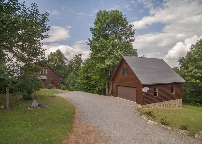 Christmas Tree Cabin Secluded Asheville Area Log Cabin With A View!