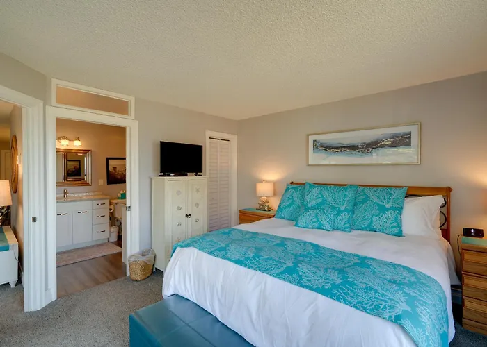 Oceanfront Watsonville Condo W/ Beach Access!