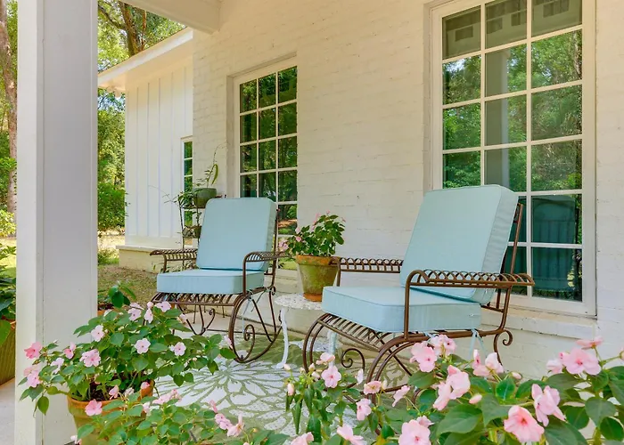 Fairhope Cottage: 2 Mi To Town & Pier!