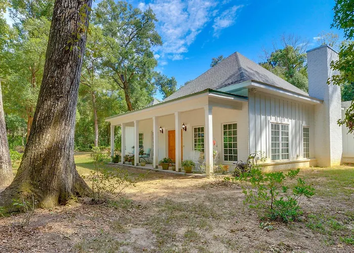 Fairhope Cottage: 2 Mi To Town & Pier!