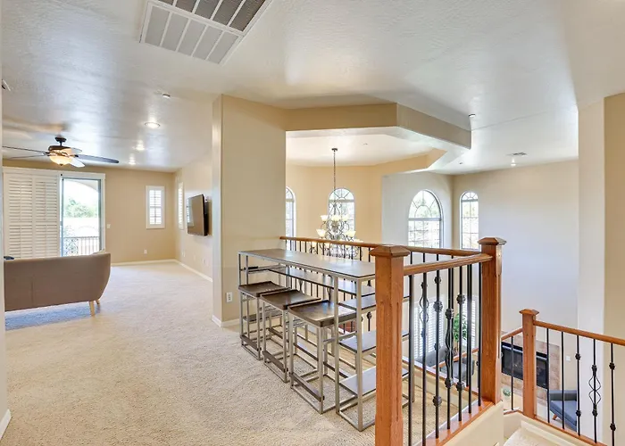 Poolside Dining! Family Home 5 Mi To Goodyear