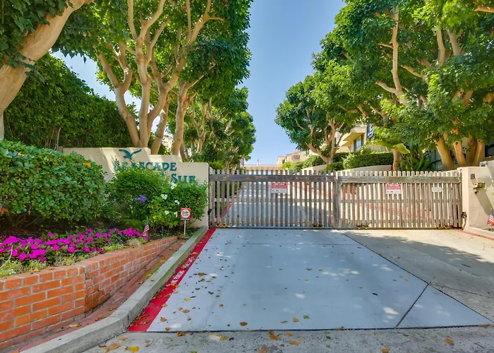 Solana Beach Condo W/ Community Pool, Beach Access