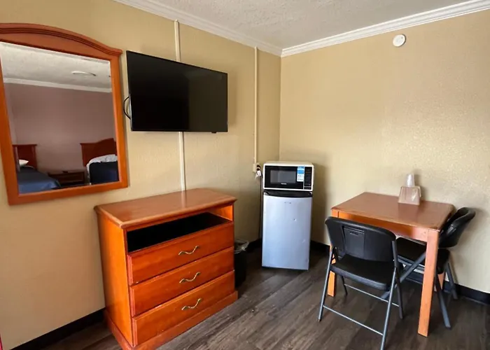 Economy Inn Express