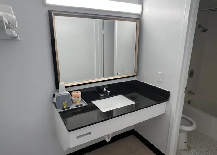 Economy Inn