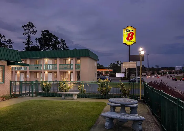 Super 8 By Wyndham Columbia/Ft. Jackson Sc