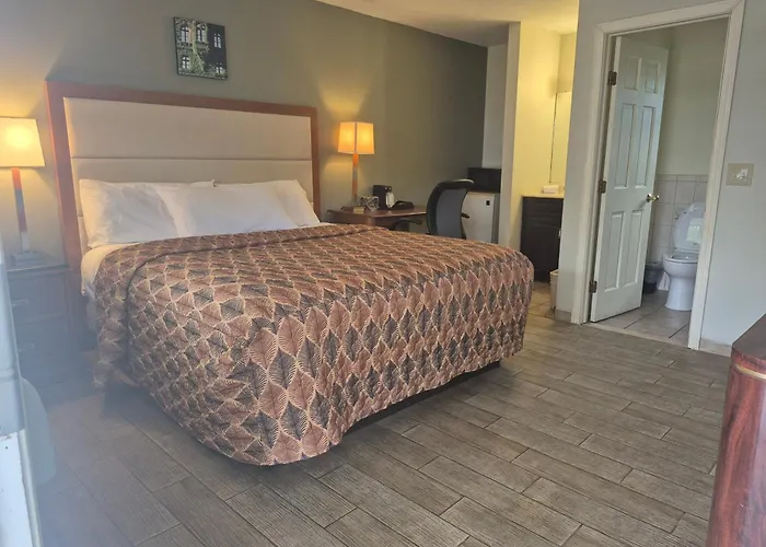 Maple Leaf Motel