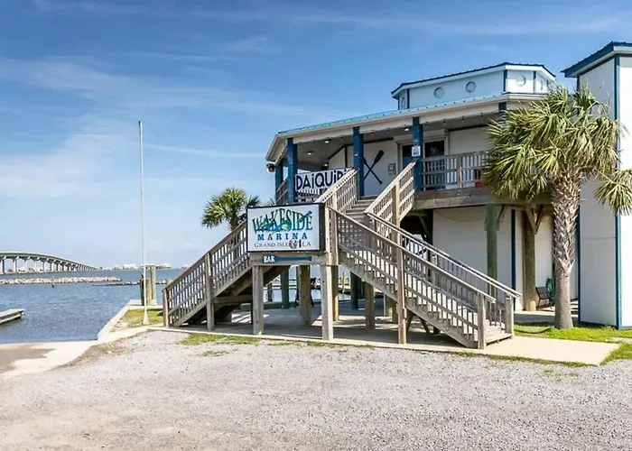 C'Est Bon Across From Utv Entry Point! Sleeps 13!