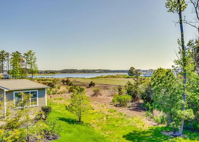 4 Mi To Fenwick Island: Home W/ Pool Access & Deck