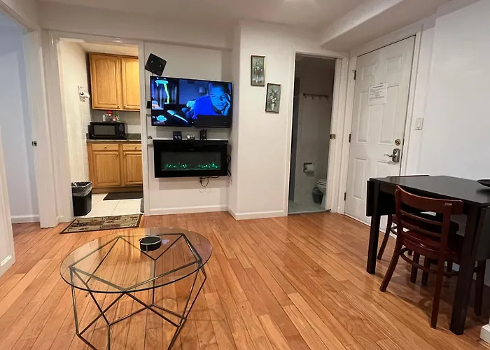 San Francisco 2 Bedroom With Parking Near Bart
