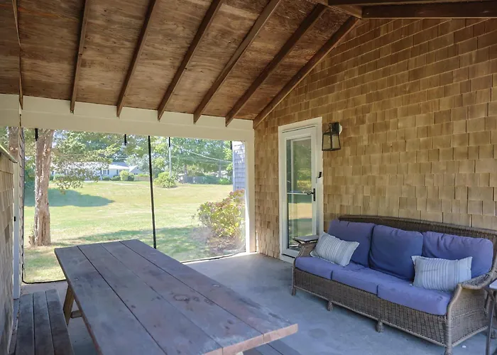 Private Pickleball Court, Walk To Hen Cove
