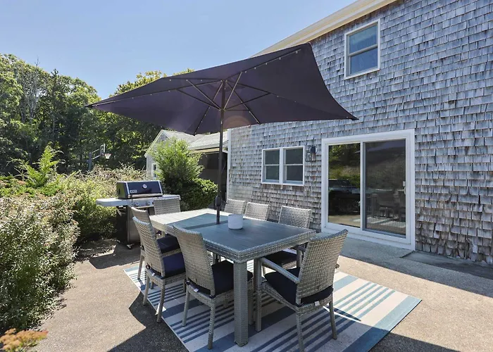 Private Pickleball Court, Walk To Hen Cove