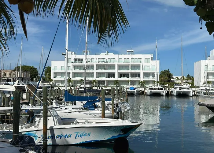 Casablanca Bahamas- New Luxury Waterfront Condo, Palm Cay, The Bahamas