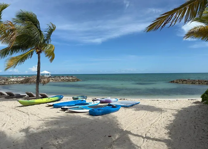 Casablanca Bahamas- New Luxury Waterfront Condo, Palm Cay, The Bahamas