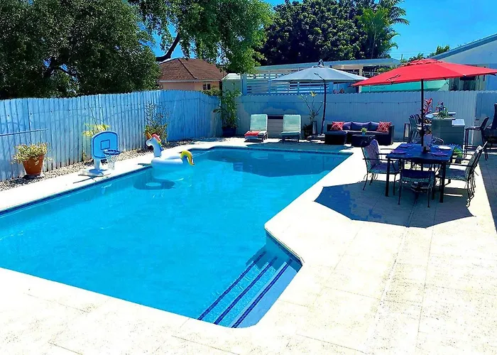 Family Favorite- Heated Pool, Pets, Everglades
