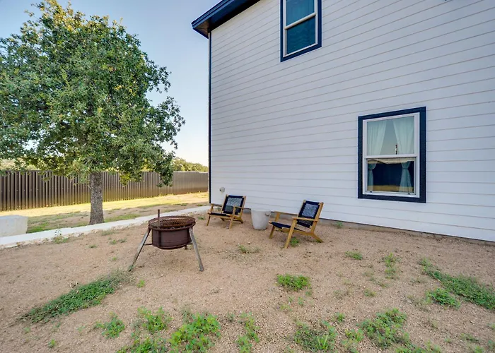 Walk To Water: Game Room At Buchanan Dam Home!