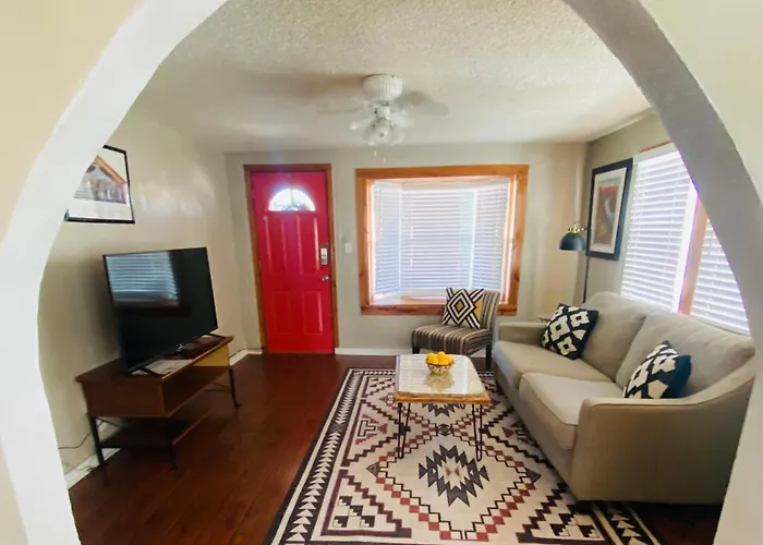 Casa De Amigos