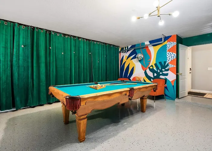 The Sunny - Theme Parks , Heated Pool , Grill