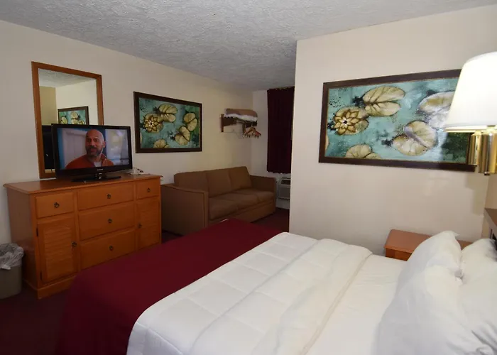 Knights Inn Oswego East