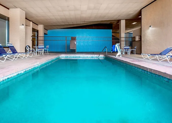 Days Inn & Suites By Wyndham Clovis
