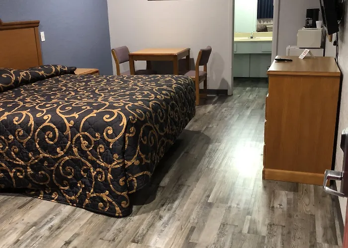 Delux Inn Cleburne