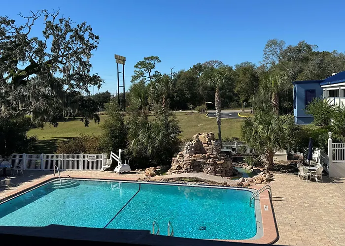 Days Inn By Wyndham Brooksville