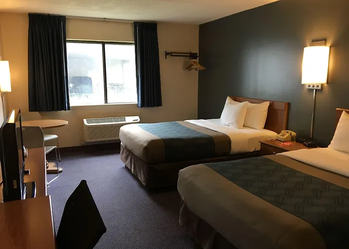 Econo Lodge Darien Lakes