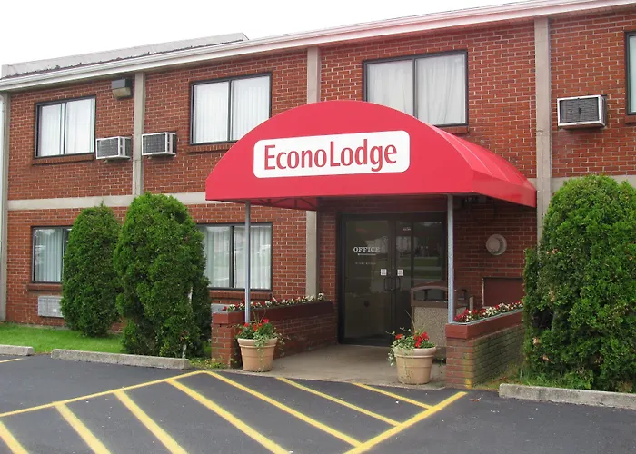 Econo Lodge Darien Lakes