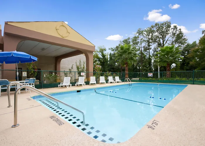 Days Inn By Wyndham Raleigh Midtown