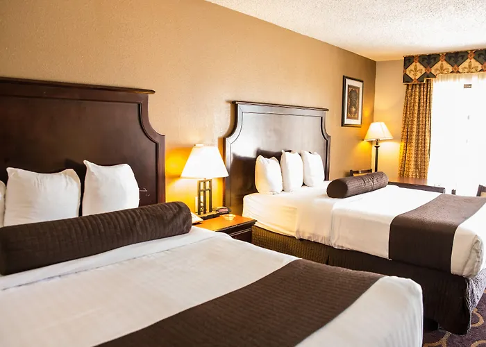 Mockingbird Inn & Suites