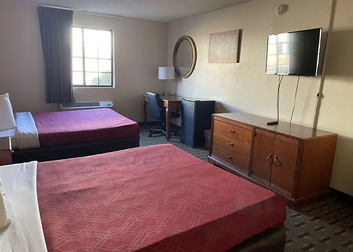 Econo Lodge Kalamazoo Near Wings Stadium