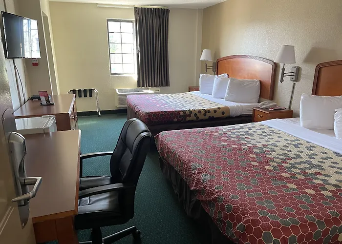 Econo Lodge Kalamazoo Near Wings Stadium
