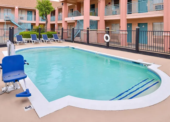 Americas Best Value Inn Clute