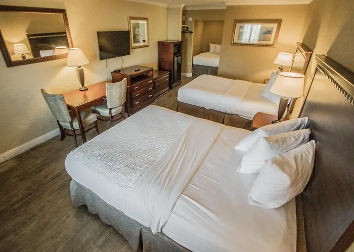 Days Inn By Wyndham Destin