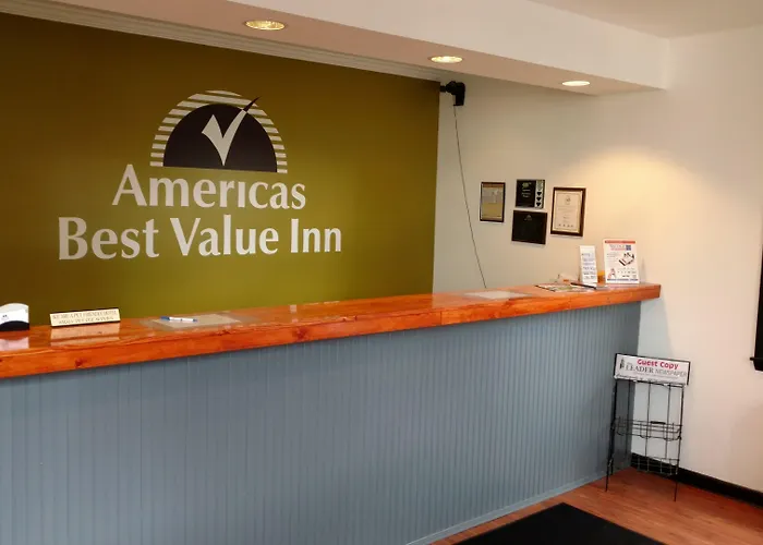 Americas Best Value Inn-Painted Post