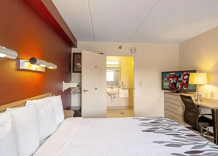 Red Roof Inn Canton