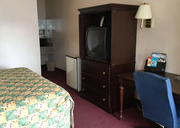 Belmont Inn And Suites