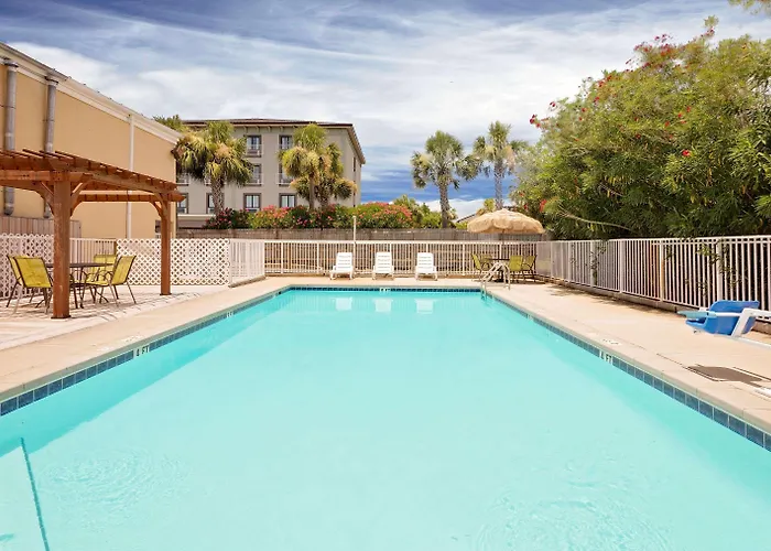 Days Inn By Wyndham Fort Walton Beach