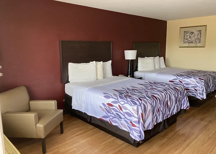 Red Roof Inn & Suites Cleveland, Tn